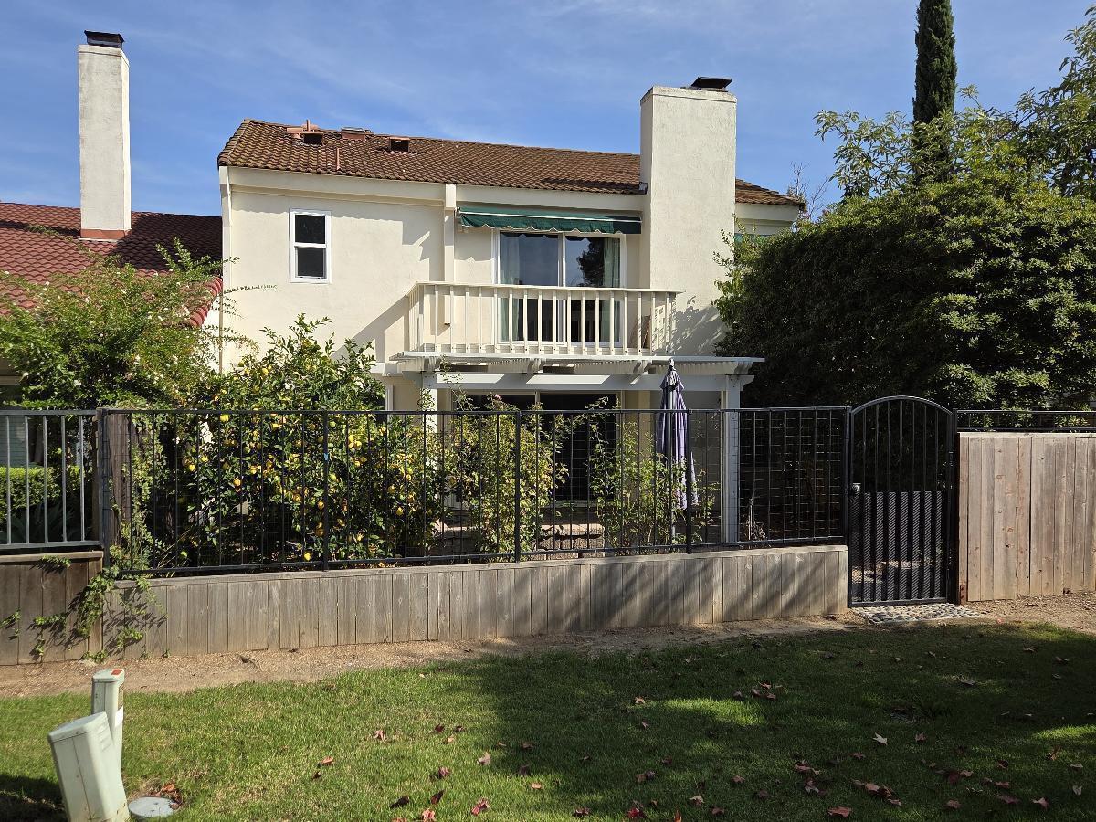 4 BR / 2.5 Bath Townhome at University Park property image