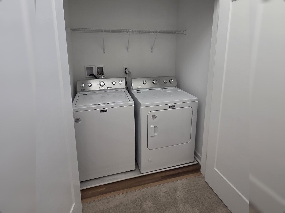 Modern 3 Bed/3.5 Bath Irvine Townhome property image