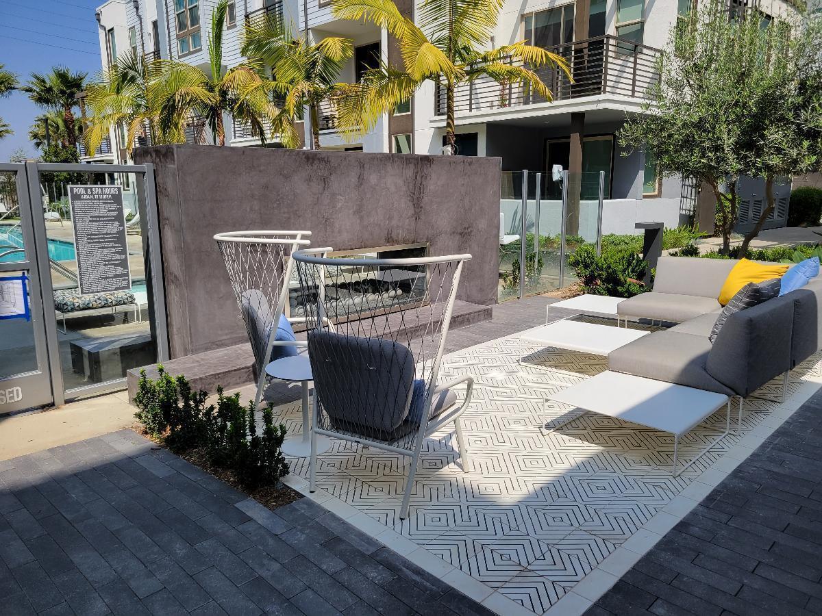 Modern 3 Bed/3.5 Bath Irvine Townhome property image