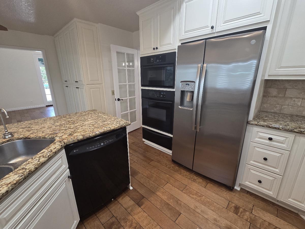 HB 4BR/4Bath Townhome in Gated Community property image