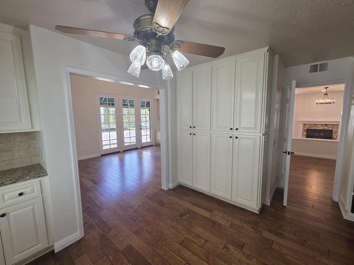 HB 4BR/4Bath Townhome in Gated Community property image