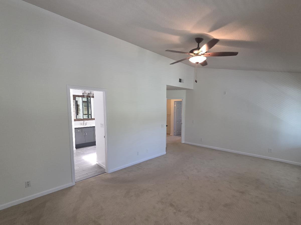 HB 4BR/4Bath Townhome in Gated Community property image