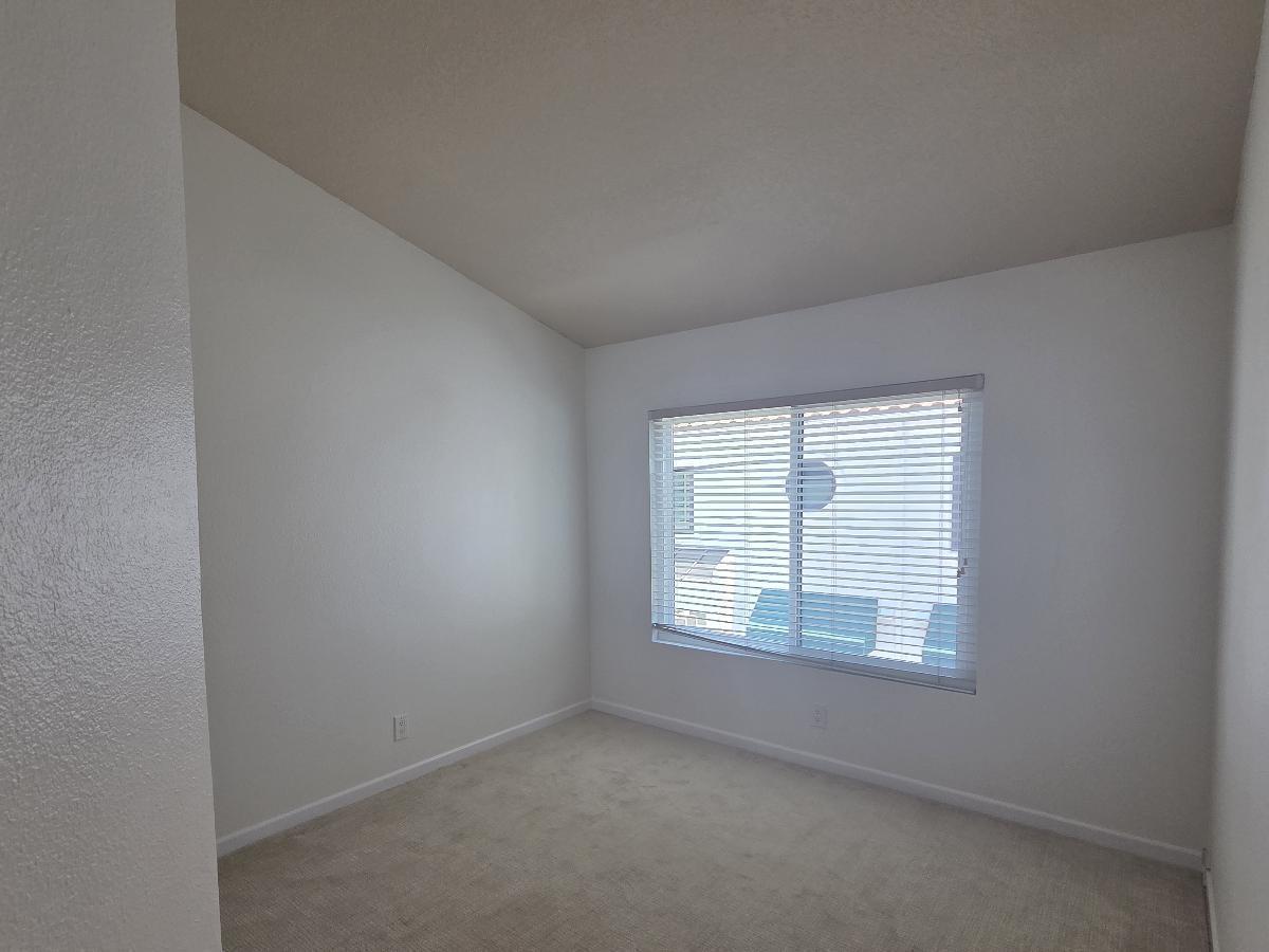 HB 4BR/4Bath Townhome in Gated Community property image