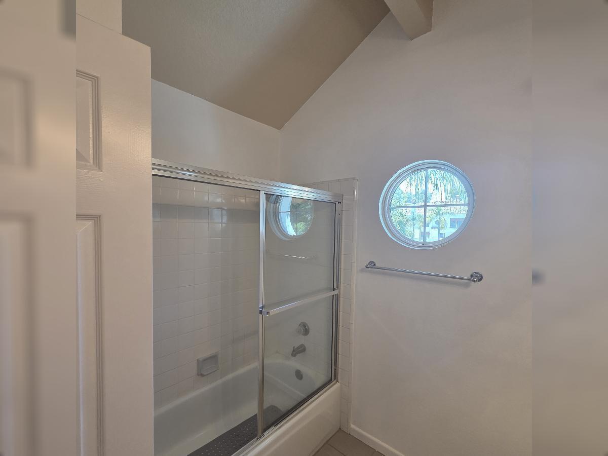 HB 4BR/4Bath Townhome in Gated Community property image
