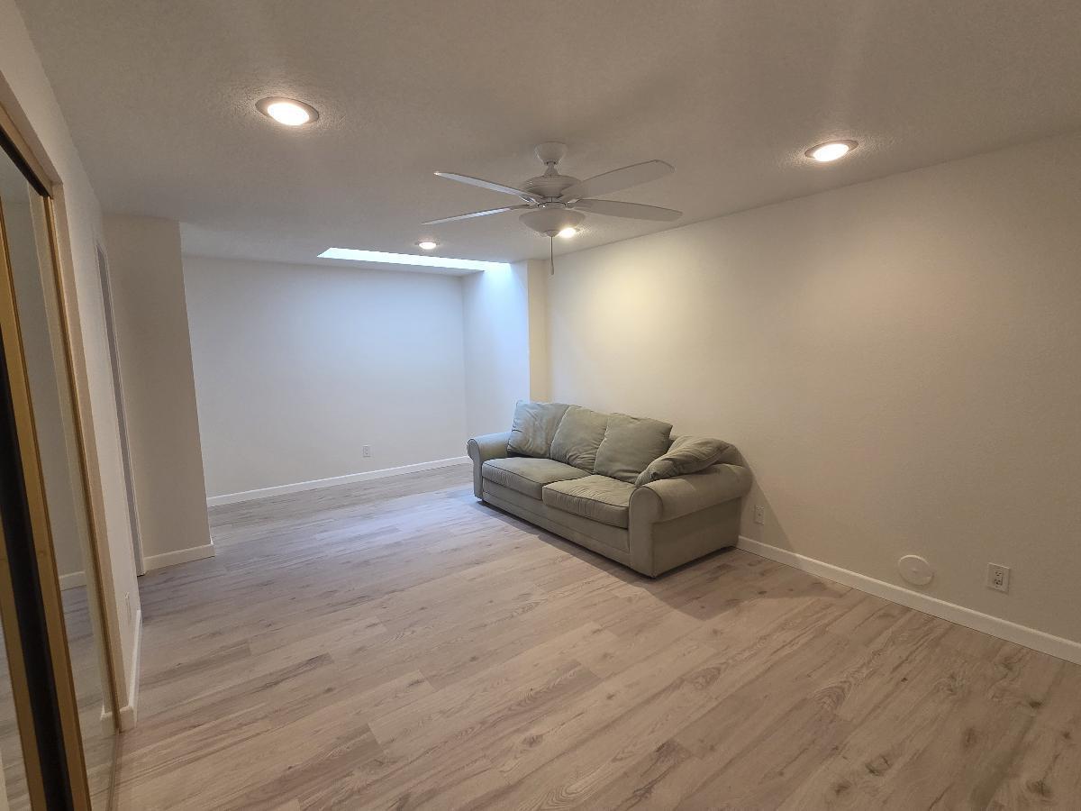 HB 4BR/4Bath Townhome in Gated Community property image