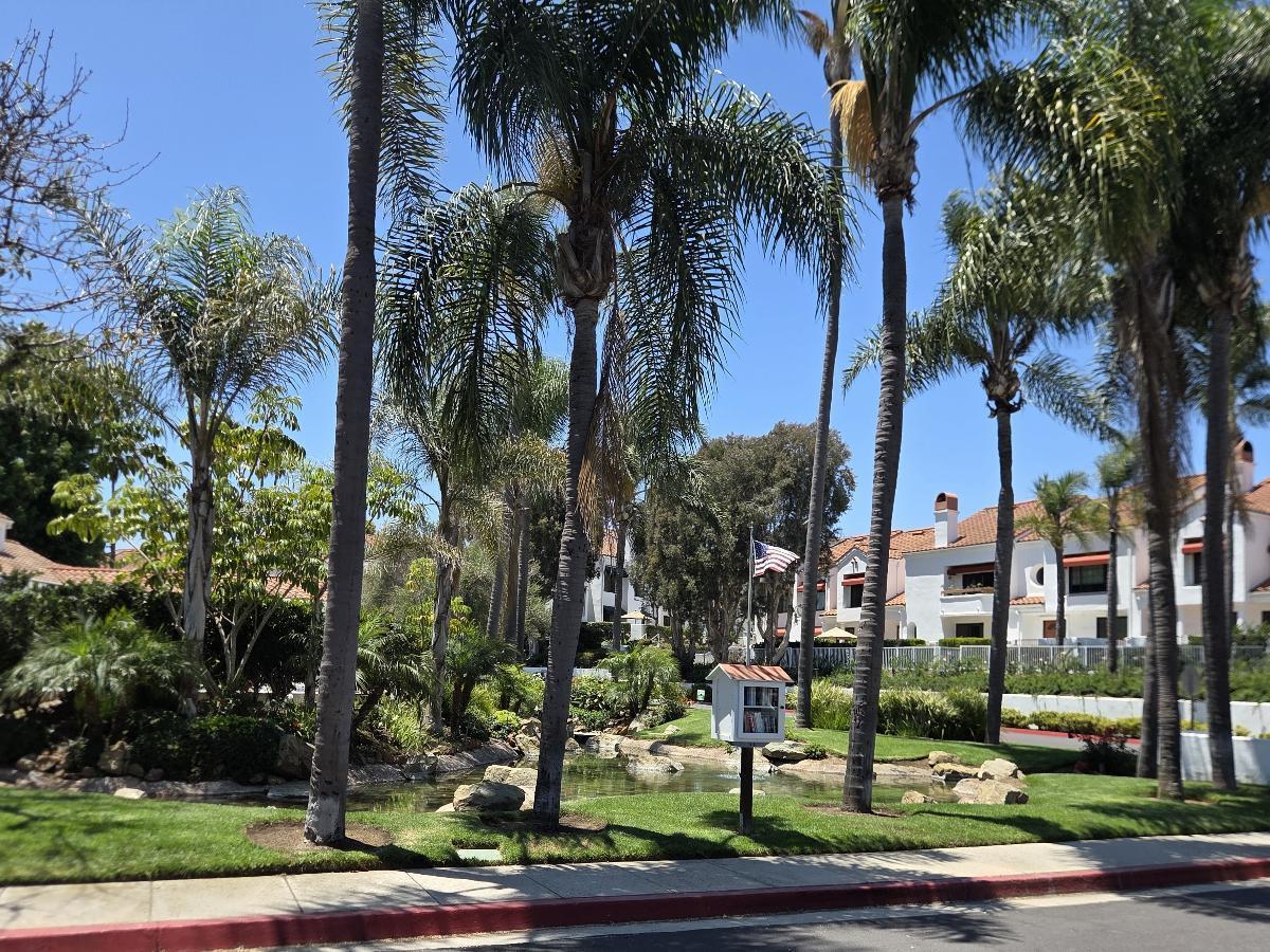 HB 4BR/4Bath Townhome in Gated Community property image