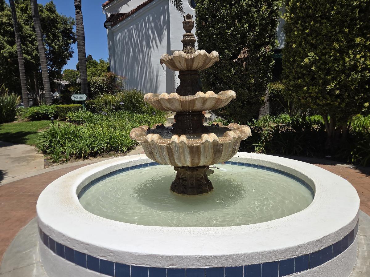 HB 4BR/4Bath Townhome in Gated Community property image