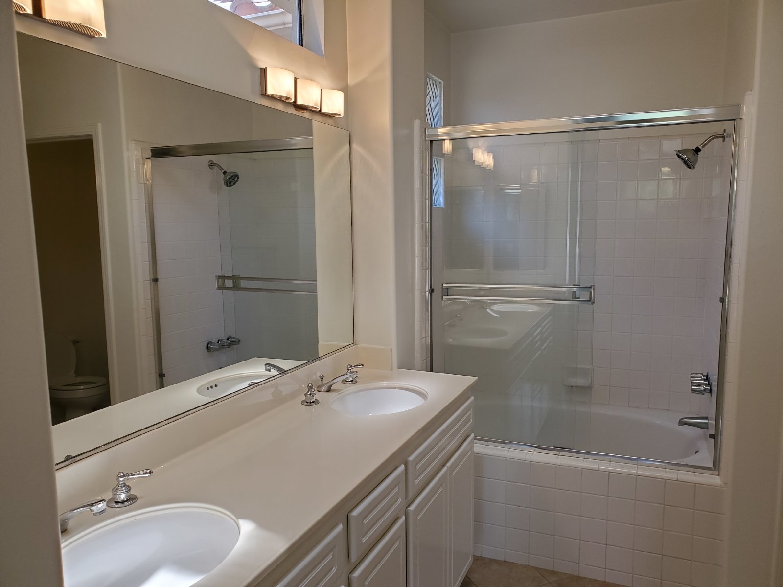 Charming 1 Bedroom/1 Bath Condo with Loft property image