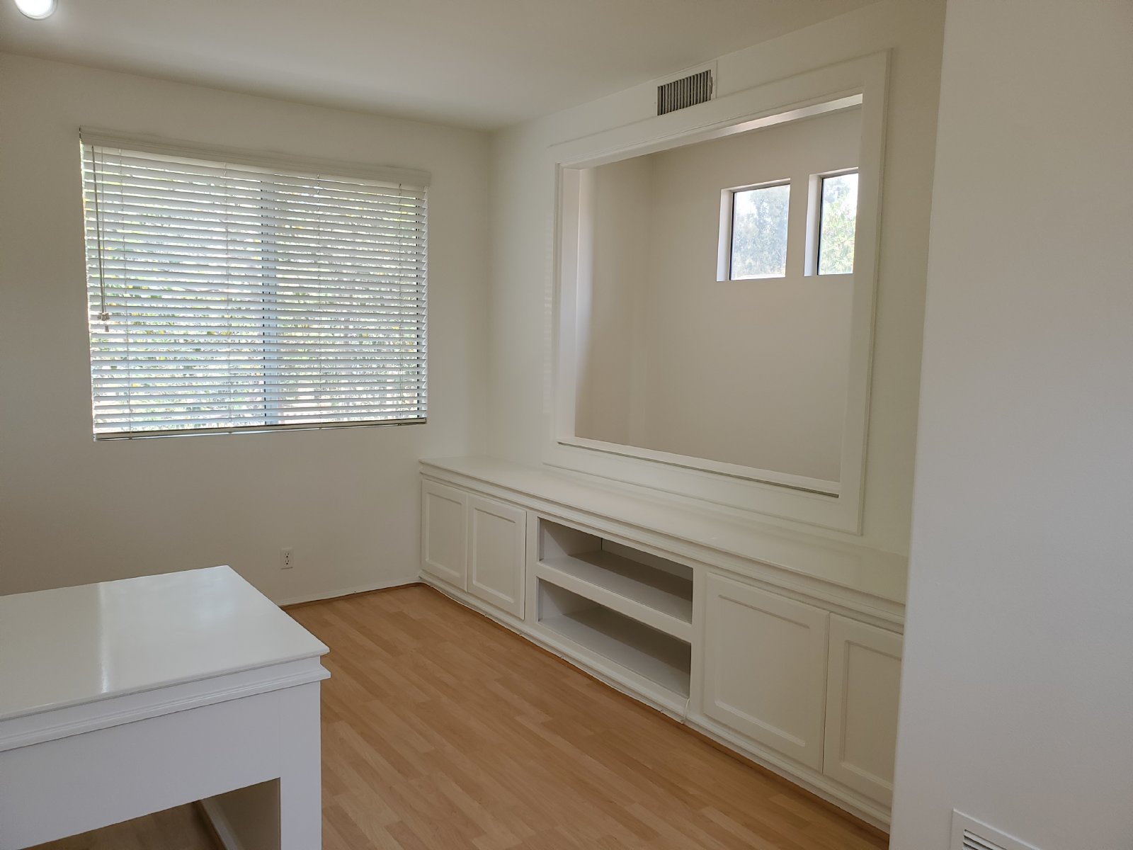 Charming 1 Bedroom/1 Bath Condo with Loft property image