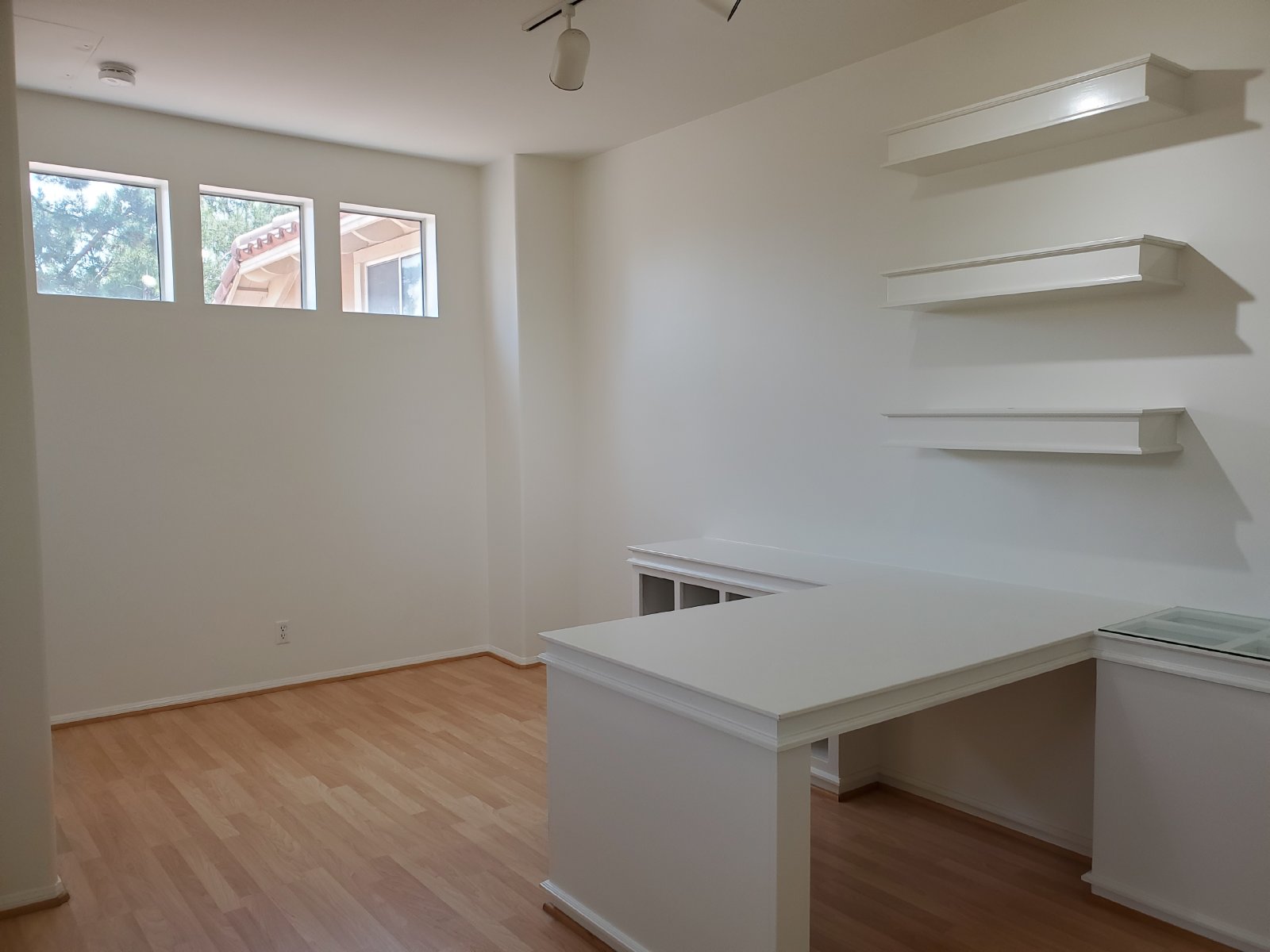 Charming 1 Bedroom/1 Bath Condo with Loft property image