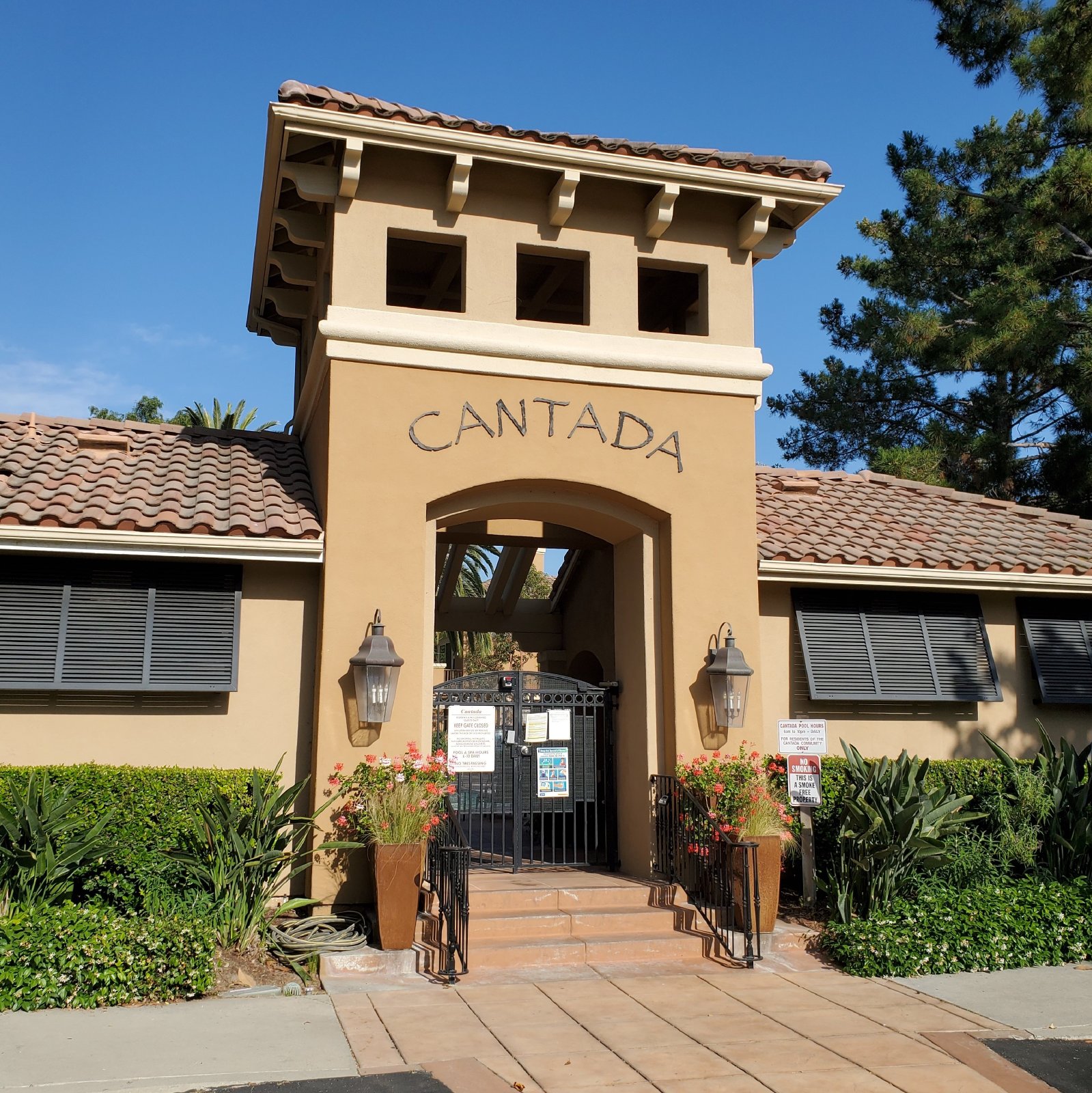 Charming 1 Bedroom/1 Bath Condo with Loft property image