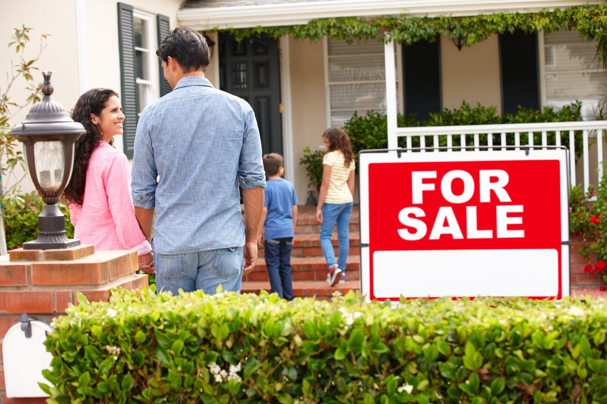 Selling Your Property in Irvine, CA? How to Create Irresistible Real Estate Listings